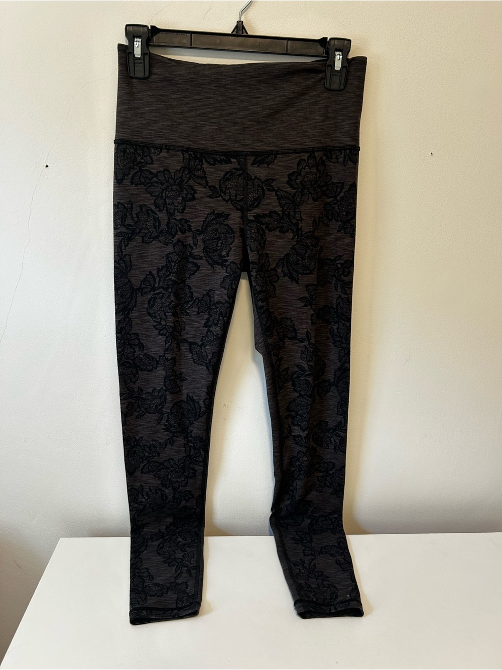 Athleta Black Floral Jacquard Leggings